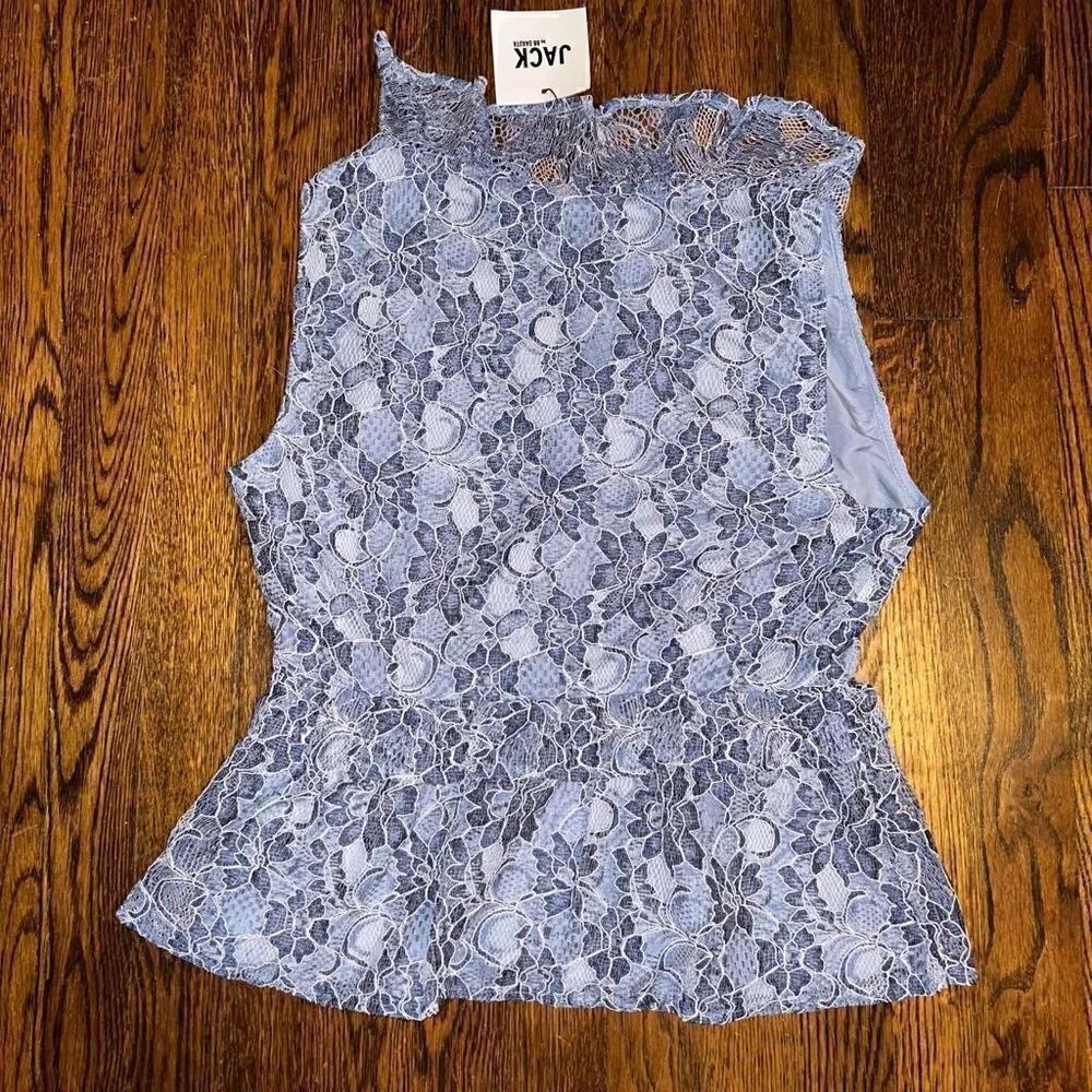 New bb Dakota blouse   - Picture 3 of 3